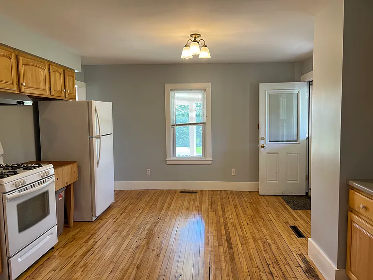 850 River Rd #2 — Photo 16