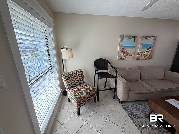 4th image of 920 W Lagoon Ave #A108