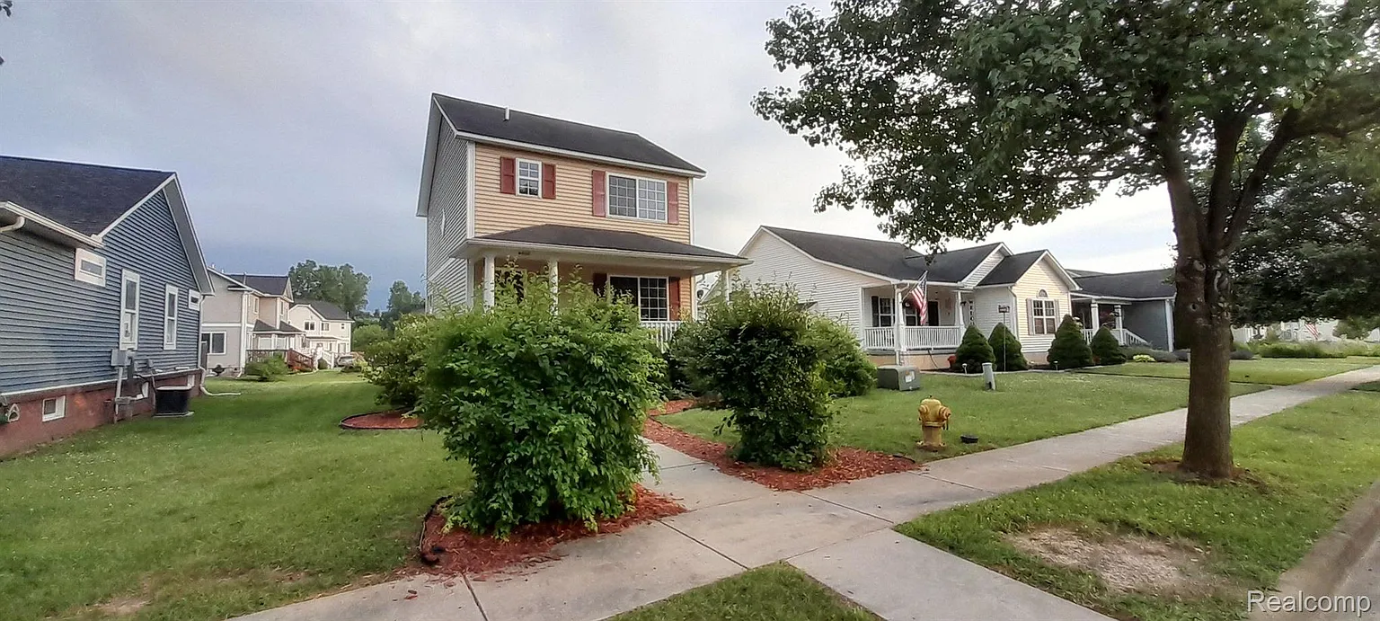 4468 Market Pl photo 1