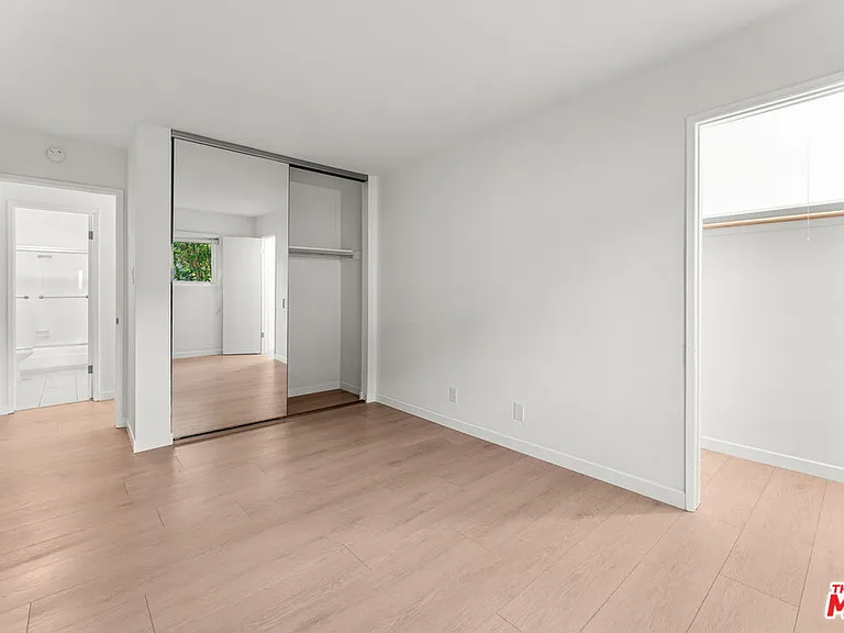 1114 12th St #104 — Photo 14