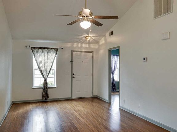 3rd image of 2354 Benay Rd