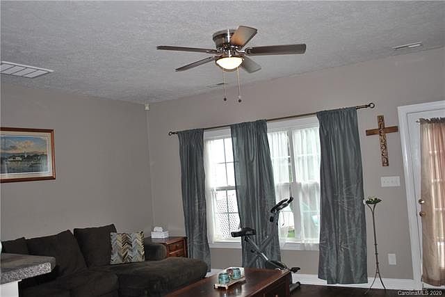 2nd image of 4733 Braxton Gate Ln