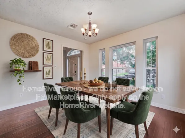 9343 Starfire Ln, Houston, TX 77036