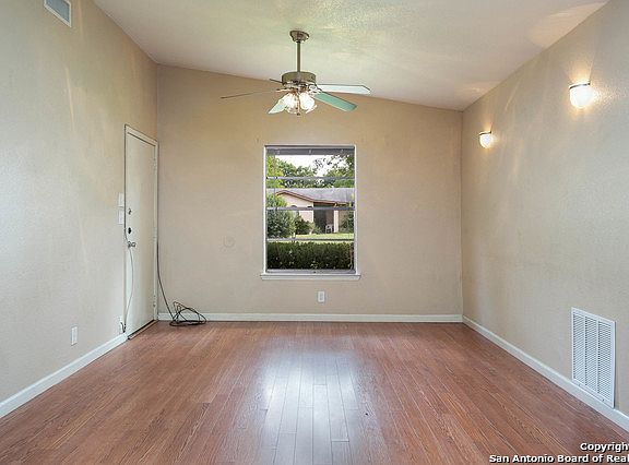 3rd image of 5222 Borchers Dr