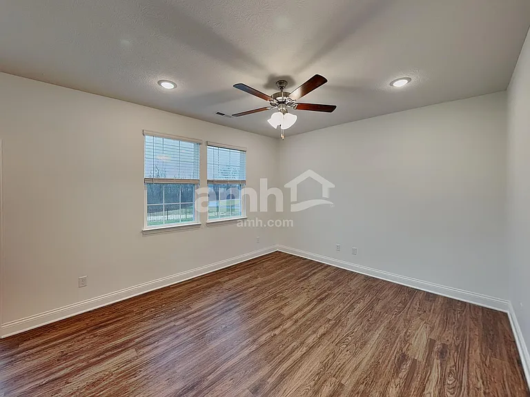 8308 Northpoint Dr — Photo 8