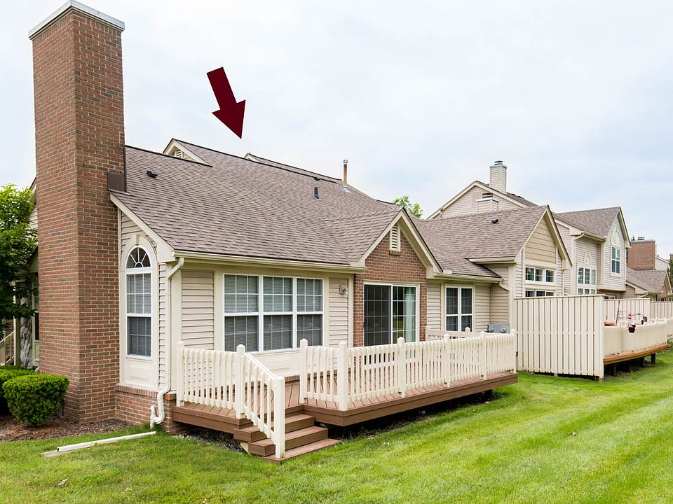 2nd image of 1631 Thistle Ct #5