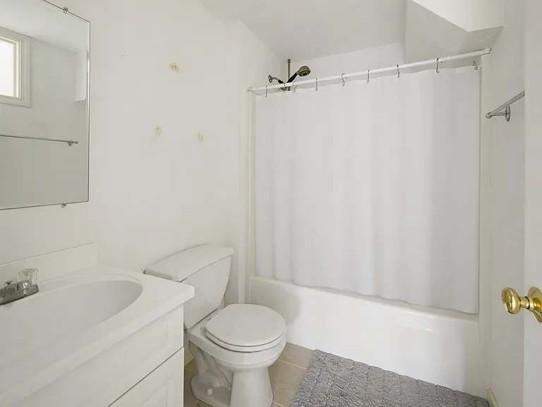 73 Half Crown Cir — Photo 17