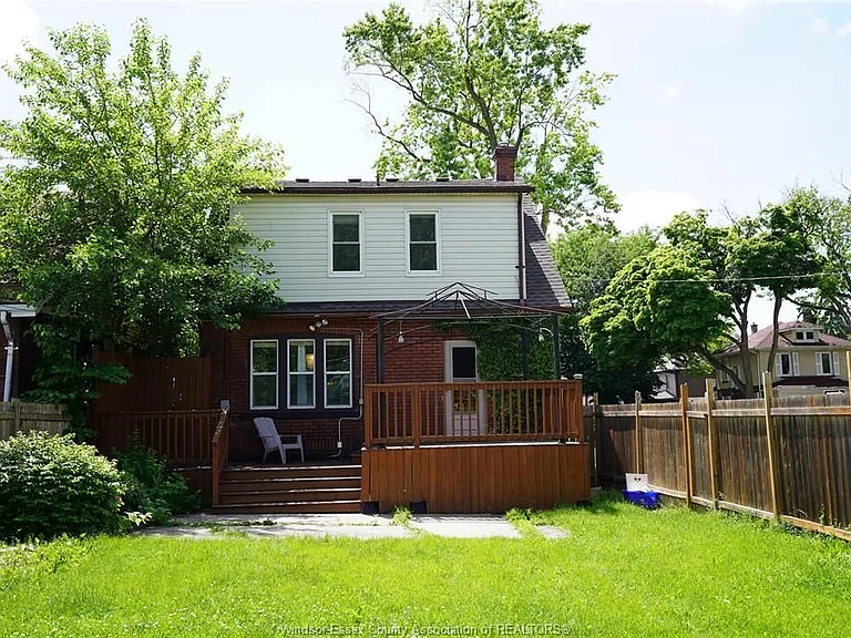 1450 Bruce Ave — Photo 9