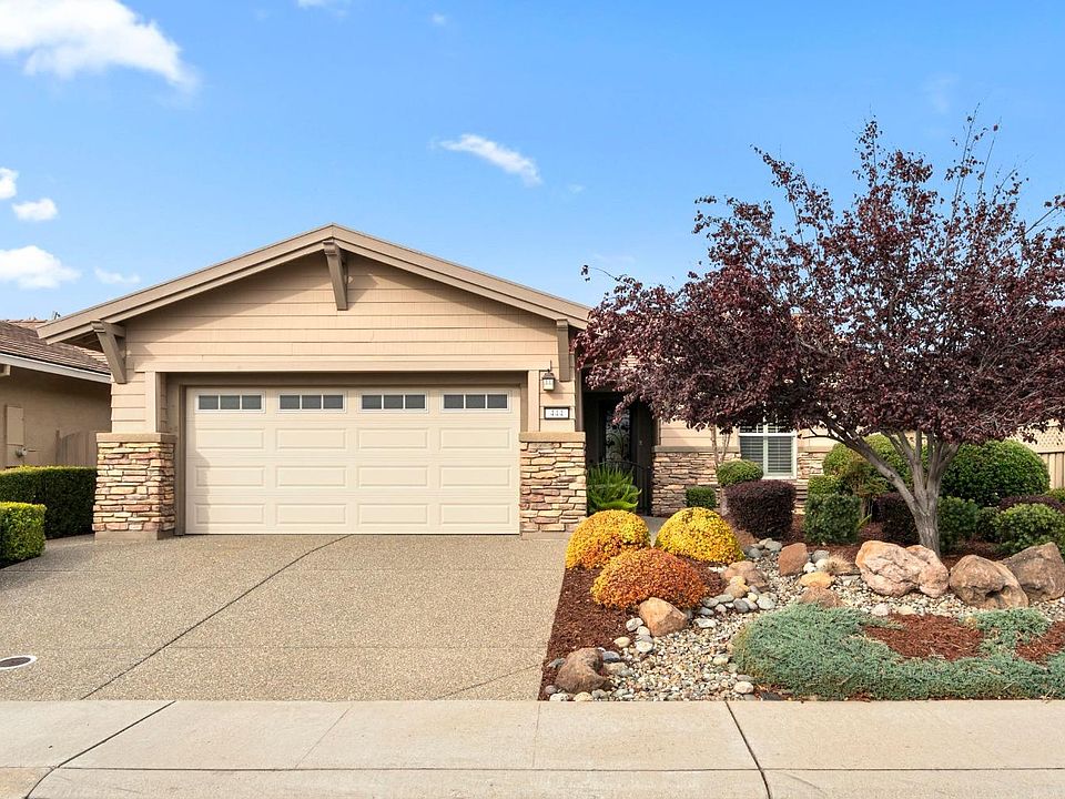 1st image of 444 Stags Leap Ln