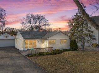 2407 Robin Ln, Rolling Meadows, IL 60008