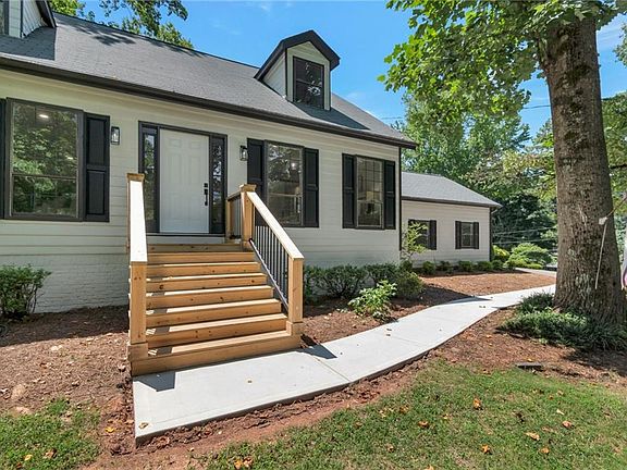 4th image of 340 Summerfield Dr