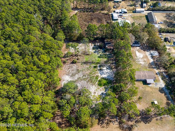 4th image of 947 VILLAGE GREEN Drive