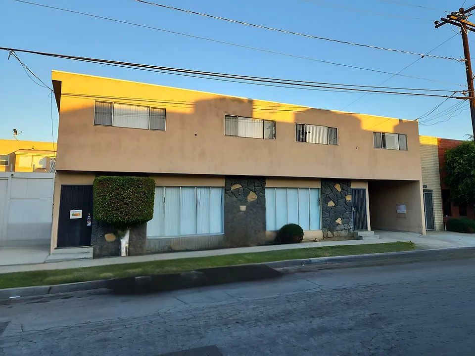 1400-1408 N Freeman Ave