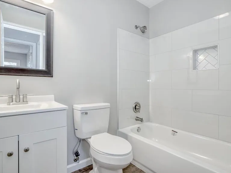 247 Lester Pl — Photo 5