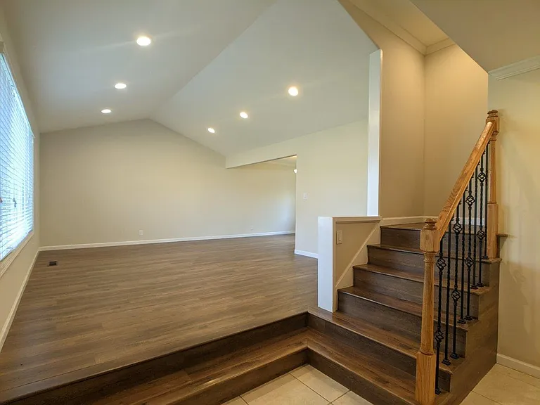 1032 Cassia Way — Photo 4