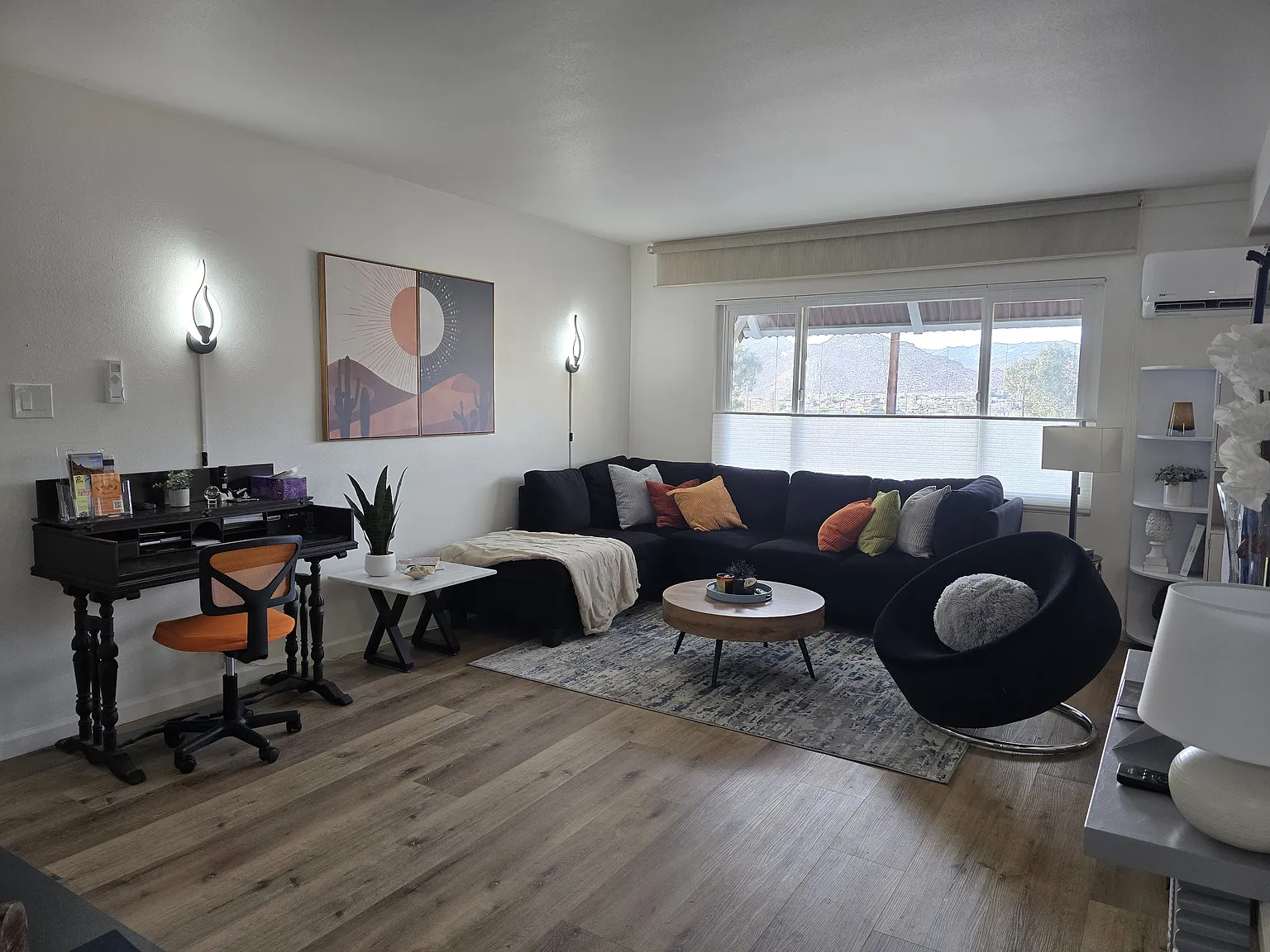 2 bed, 1035 sqft, $1,800 — Photo 1