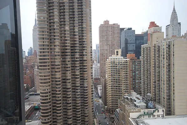 Rented by Luxury Habitat | media 6