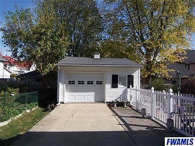3rd image of 1095 N Jefferson St