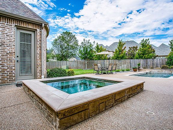 Separate spa off master 