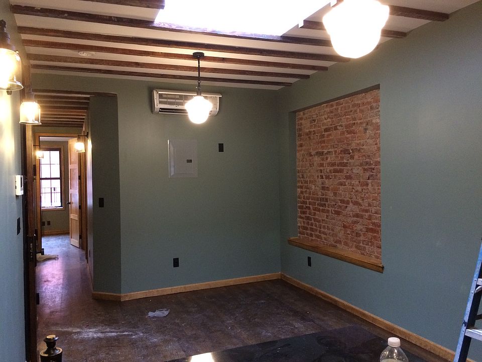 1st image of 194 Montrose Ave #Tl