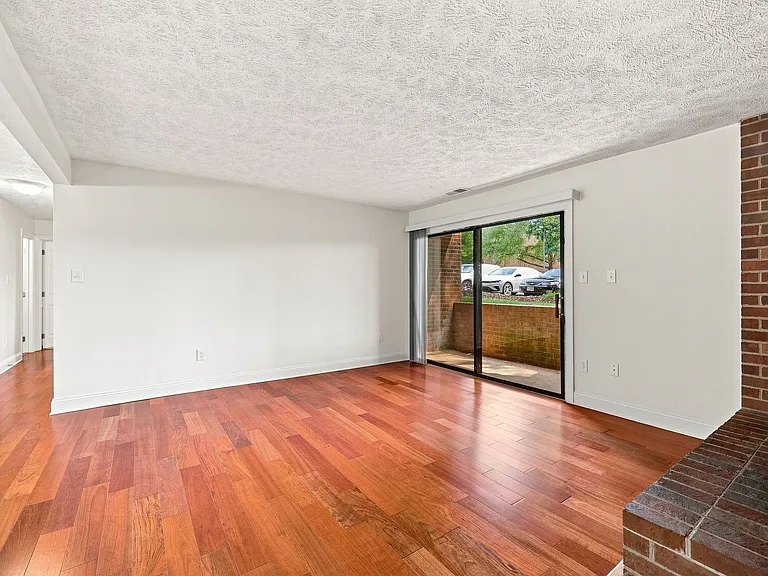104 Turtle Creek Rd #4 — Photo 6