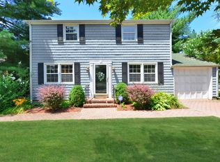 7 Concord Rd, Port Washington, NY 11050