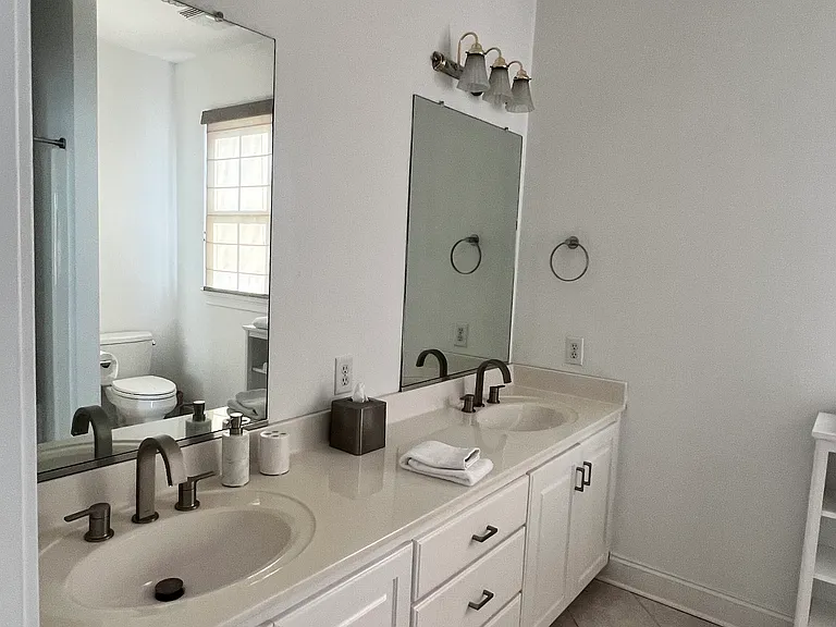 321 N Shelmore Blvd — Photo 13