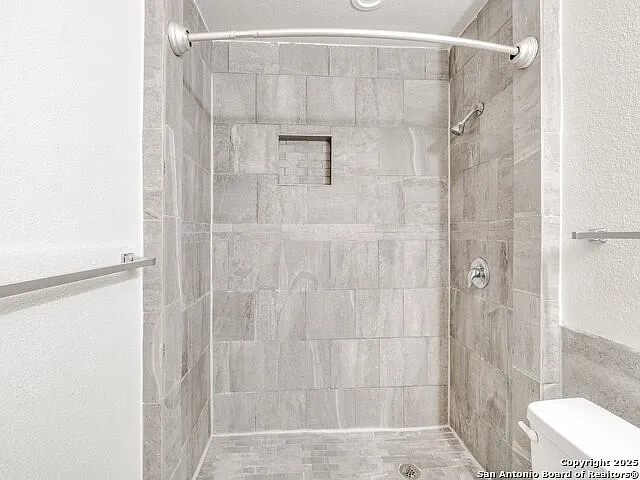 100 Lorenz Rd #1504 — Photo 25