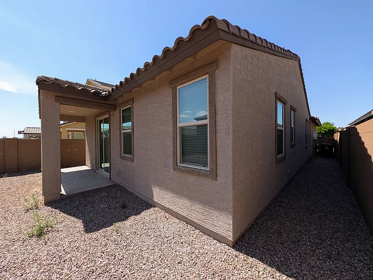9509 W Sells Dr — Photo 39