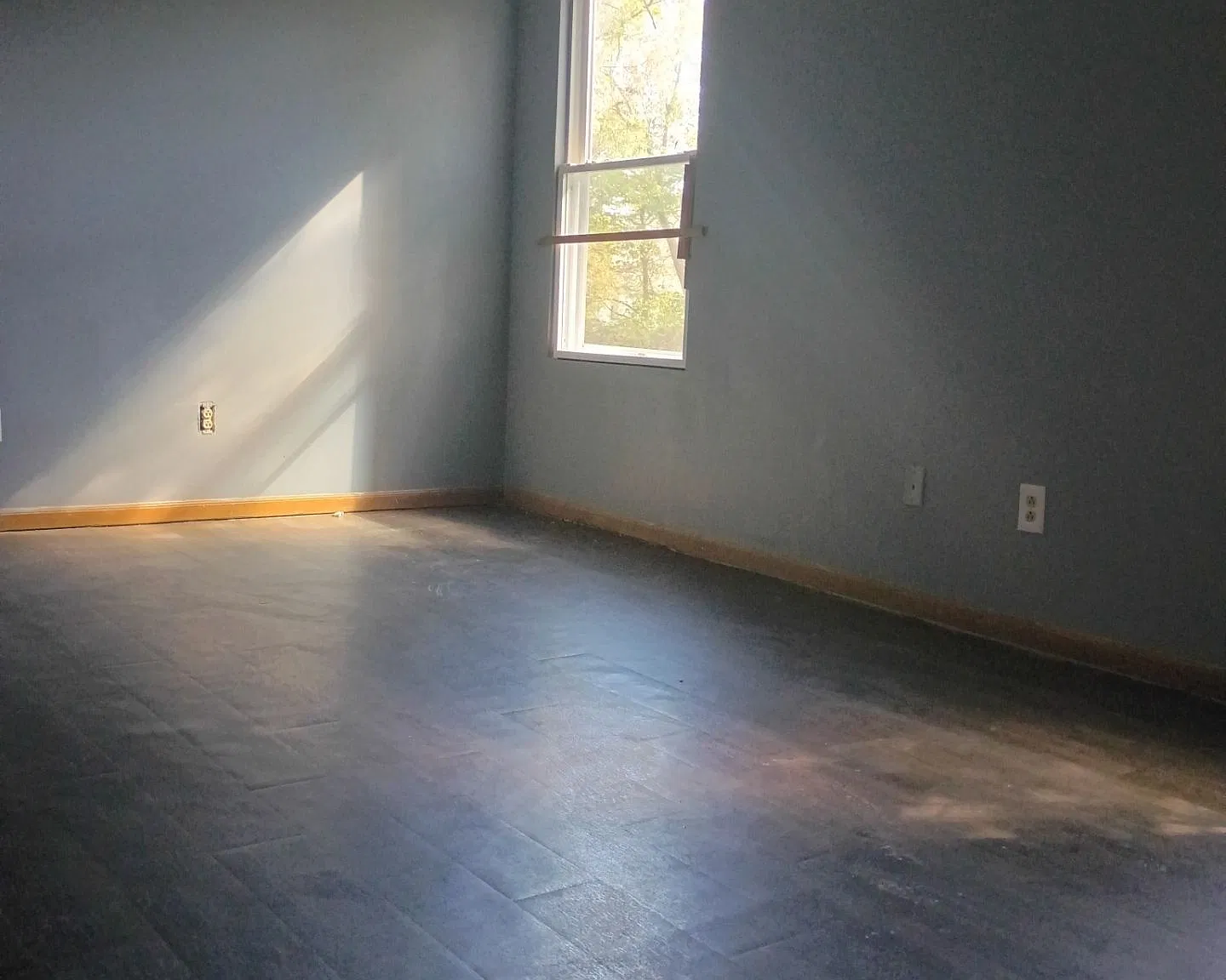4 bed, 1.5 bath, 1656 sqft, $1,195 — Photo 3