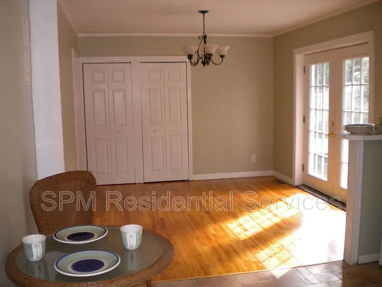 213 Huntington Rd — Photo 14