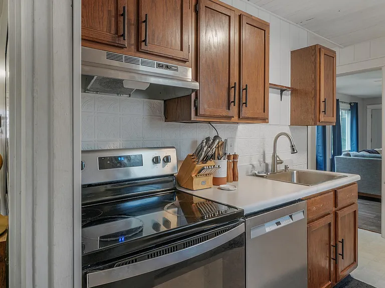 1338 Eastern Pl NE #1 — Photo 7
