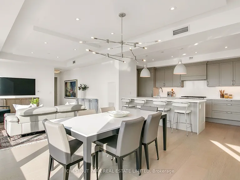 1700 Avenue Rd #Penthouse 706 — Photo 11