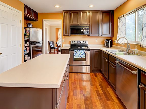 4th image of 7902 Kennesaw Dr