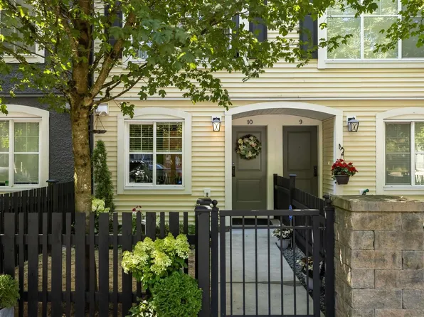 19180 65th Ave #10, Surrey, BC V4N 6M5