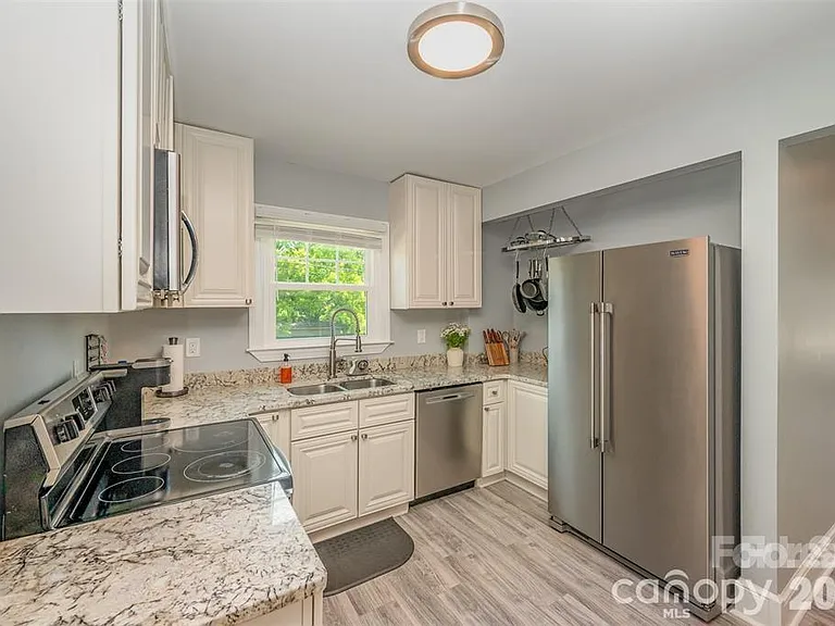 203 State St — Photo 9
