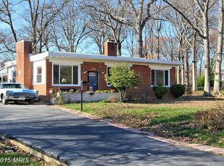 6004 Bush Hill Dr, Alexandria, VA 22310