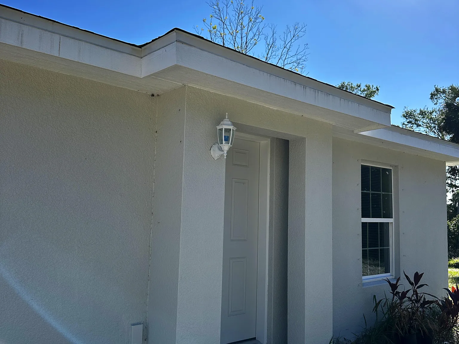 2 bed, 750 sqft, $2,050 — Photo 2