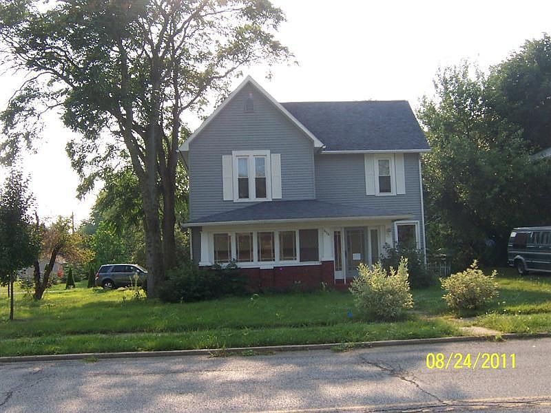2nd image of 416 S Main St