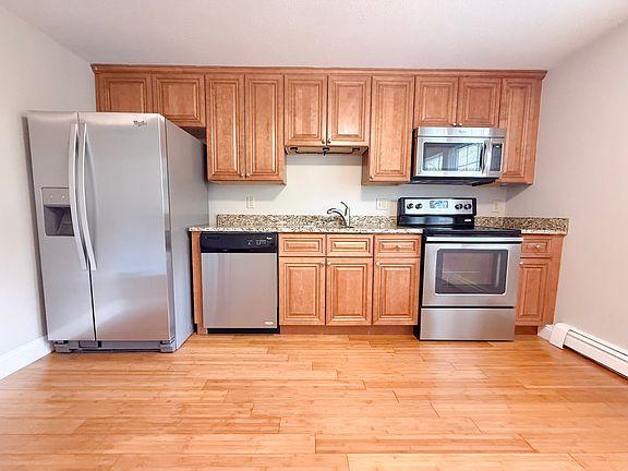 4th image of 31 Stonehenge Rd #1