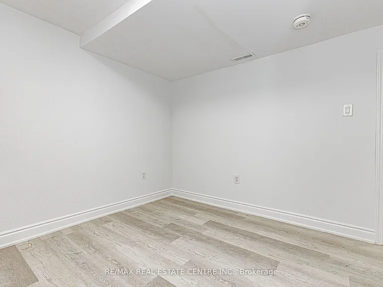 17 Scotia Dr #2 — Photo 21