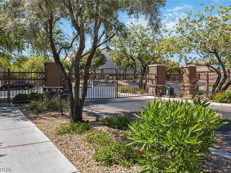 8396 Waylon Ave — Photo 30