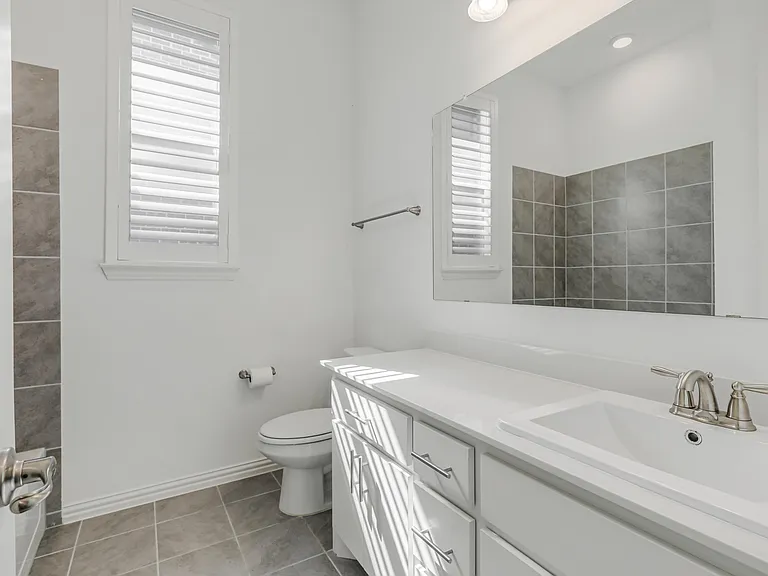 8308 Pine Valley Dr — Photo 11