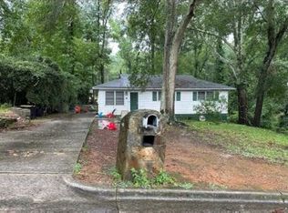 5 Maple Dr, Newnan, GA 30263