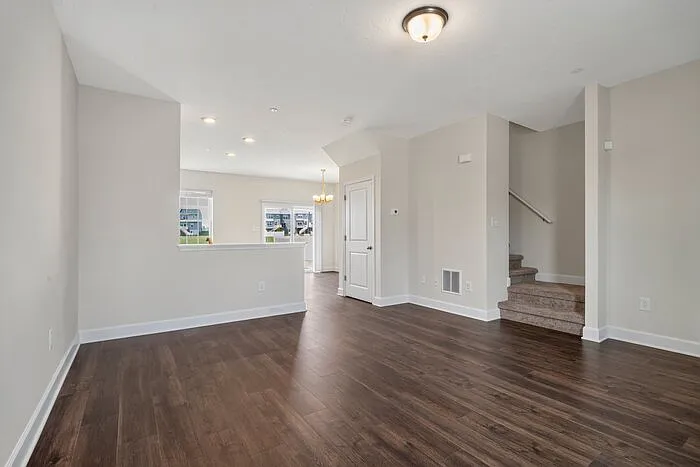 109 Holstein Dr — Photo 15