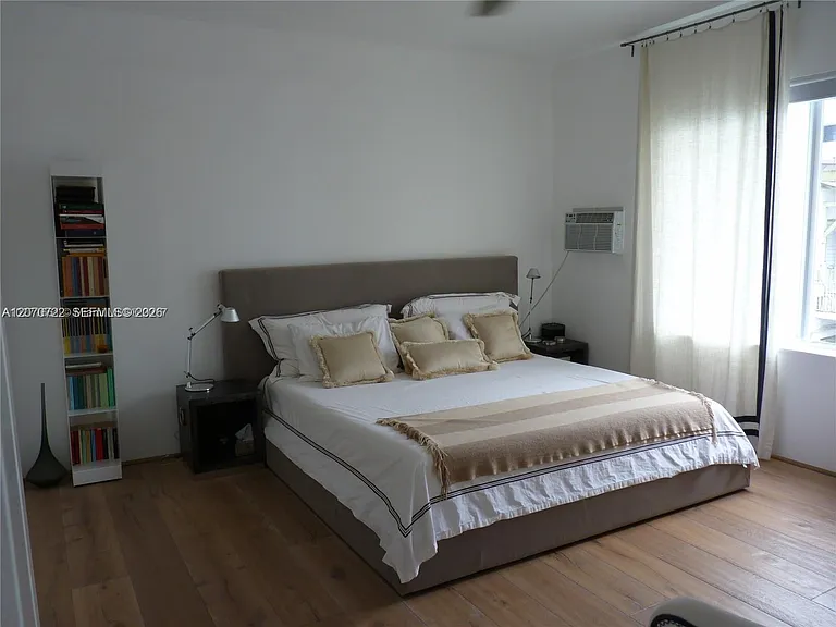 820 Euclid Ave #204 — Photo 7