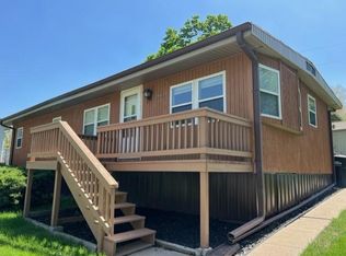 20491 Poplar St, Elkhorn, NE 68022