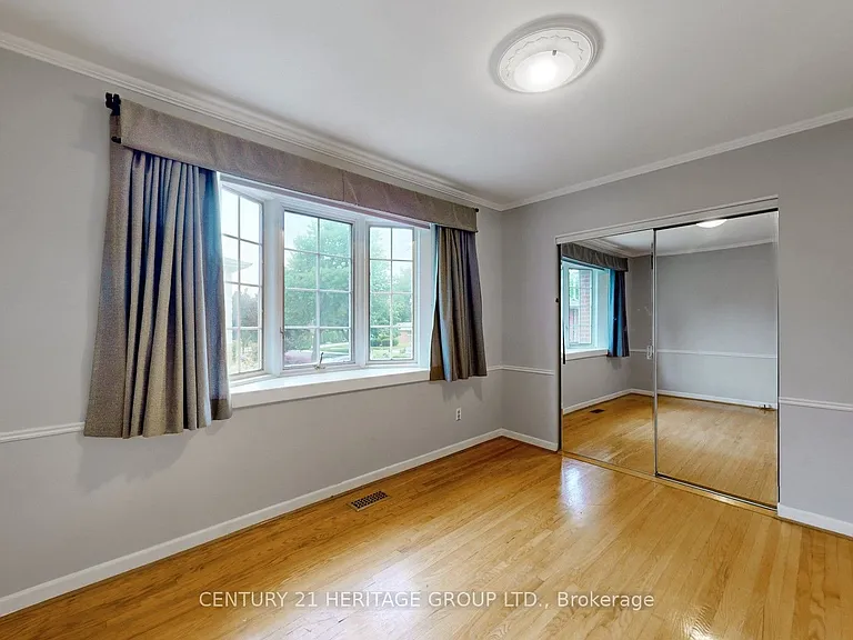 1 Dunsinane Dr — Photo 23