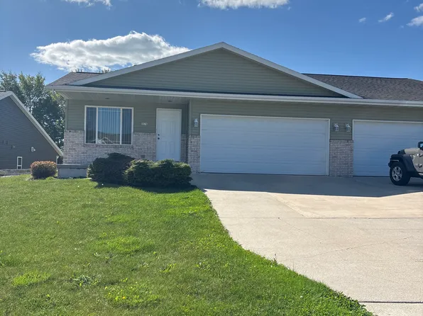2516 Stoney Brook Ct, Manitowoc, WI 54220