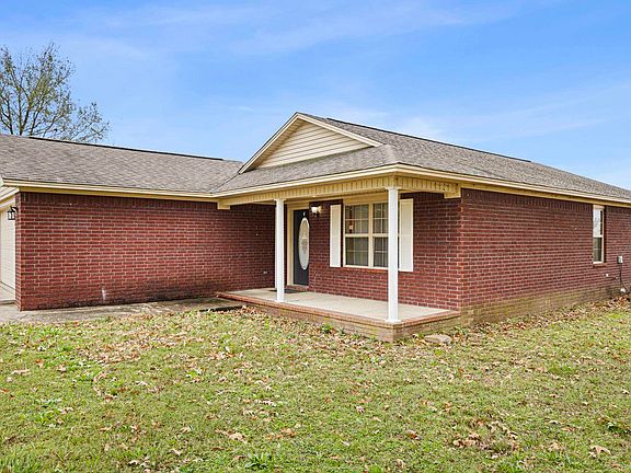 3rd image of 266 Myrtle Dr